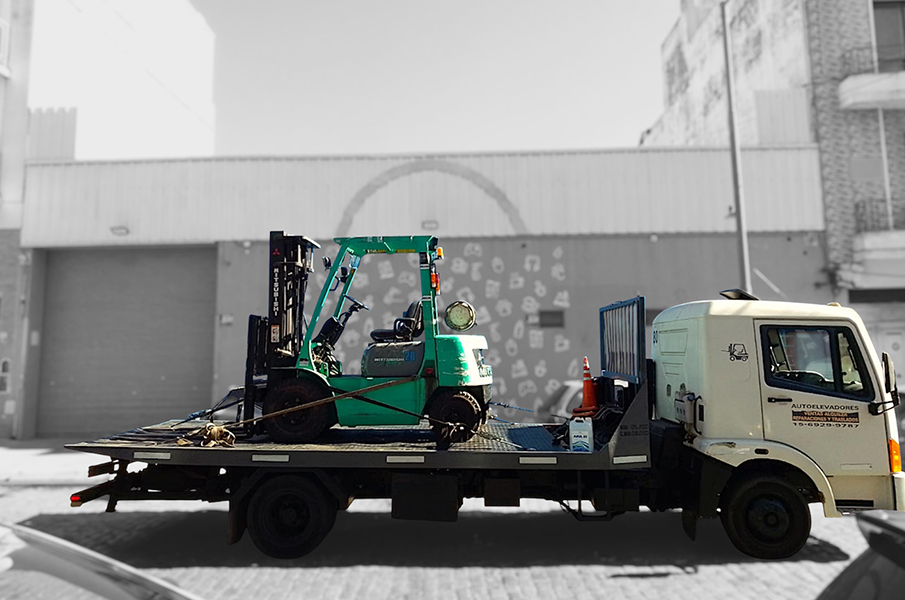 Autoelevador en operación 3